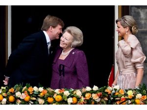 Hollanda'da yeni kral tahta geçti