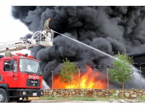 Elazığ'da fabrika yangını
