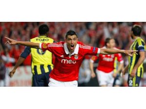 Fenerbahçe finalin kapısından döndü