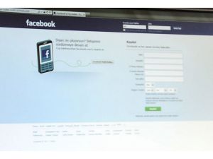 Facebook şifresini unutana arkadaş yardımı