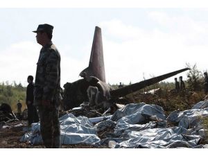 Kırgızistan'da ABD ikmal uçağı düştü
