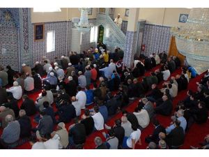 İsveç'te iki dilde hutbe