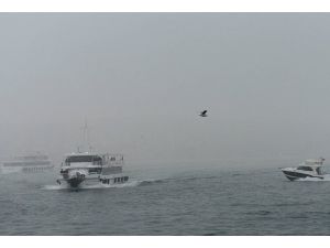 İstanbul Boğazı'nda "sis" sıkıntısı 