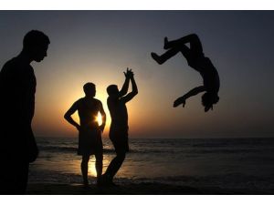 Gazzeliler sahile akın etti