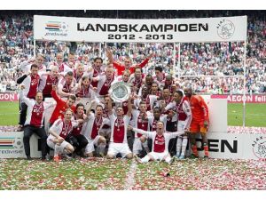 Ajax üst üste 3'üncü kez şampiyon