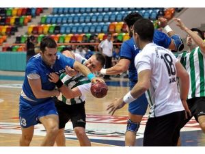 Hentbolda kupa Ankaraspor'un