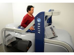 Yer çekimsiz yürüme bandında tedavi