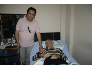 Karaağaç”, Gazeteci Kardaş’a tekerlekli sandalye hediye etti