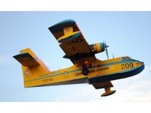 Muğla'da yangın söndürme uçağı göreve başladı