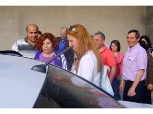 Havalimanında gözaltına alındı