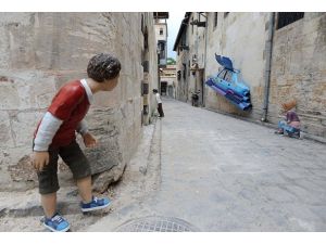 Oyuncaklar hikayeleriyle de etkiliyor