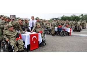 Çakı gibi asker oldular