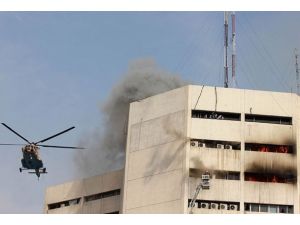 Pakistan'da 9 katlı binada yangın 