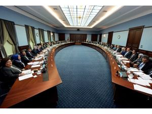 AK Parti'den "başkanlık sistemi" kitapçığı