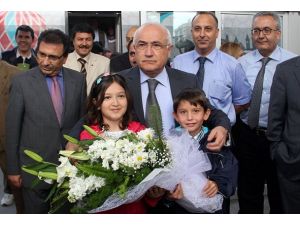 Dilimiz bizi birleştiren ortak değerimizdir