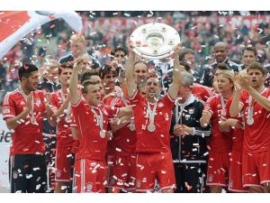 Bayern farkı 22'ye çıkardı