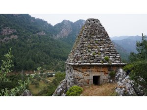 Piramit mezarın turizme kazandırılması isteyot