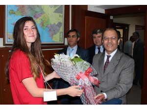 Türk ve yabancı öğrenciler Muğla Vali Vekili Gürhan'ı ziyaret etti