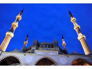 Yarın Regaip Kandili