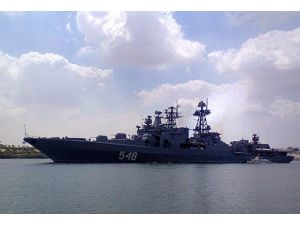 Rus savaş gemileri Akdeniz'de