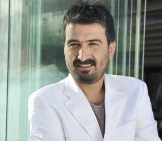 Specific Tarzıyla Aziz Taştan