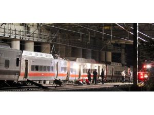 ABD'de iki tren çarpıştı: 60 yaralı