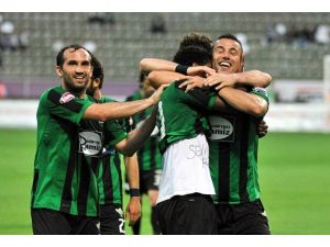 Akhisar kümede kalmayı başardı