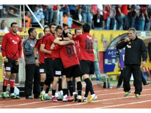 Eskişehirspor evinde galip
