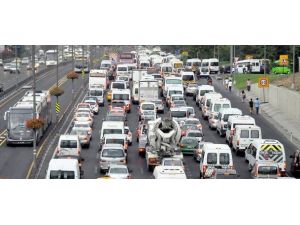 Trafikteki araç sayısı 17 milyonu geçti