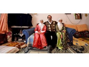 Türkiye'nin renkleri kadınlarının giysilerinde