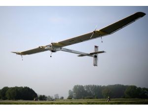 Gece gündüz yoluna devam ediyor