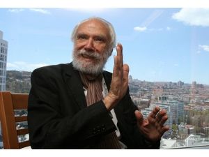 Ünlü Fransız şarkıcı Moustaki öldü