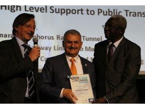 Bakan Yıldırım'a "Ulaştırma Oscar'ı"