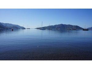 Marmaris Körfezi tehlike sinyalleri veriyor