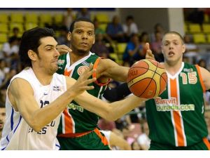 Banvit seride durumu 1-1 yaptı