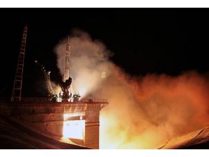 Yeni ekip uzay istasyonuna ulaştı