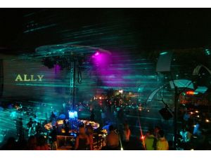 Eğlence sektörü sigara yasağına uymuyor