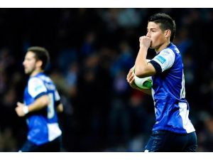 Porto gençlere yöneldi