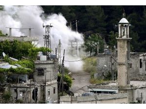 Suriye'de 74 kişi hayatını kaybetti