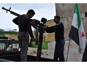 Muhalifler Halep ve Humus'ta iki savaş uçağı düşürdü