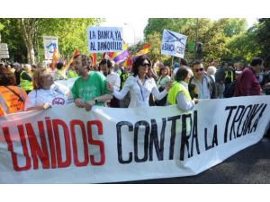 "Troyka'ya karşı birleşmiş halklar" gösterileri