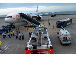 Dubai uçağı Trabzon Havalimanı'na zorunlu iniş yaptı