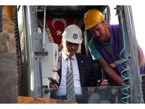 İnönü Stadı'nın yıkımına başlandı