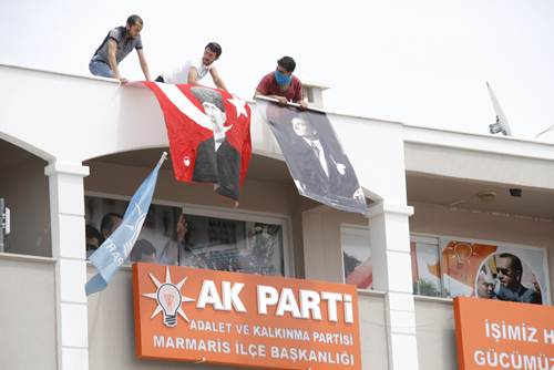 Marmaris Direnişe Devam ediyor