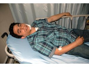 AA muhabiri eylemcilerin attığı taşla yaralandı