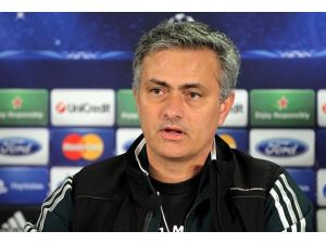 Chelsea Mourinho ile anlaştı