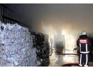Kağıt fabrikasında yangın