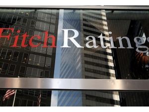 Fitch Rumların notunu düşürdü