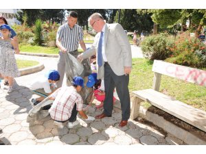Öğrenciler Dünya Çevre Gününde Armutalan Yeşil Alanlarını Temizledi