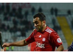 Erman Kılıç'ın transferi uefa.com'da